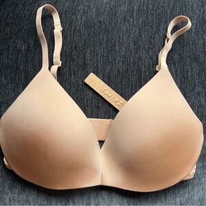 NWT!!! SKIMS Wireless Form Push Up Plunge Bra Clay 32D